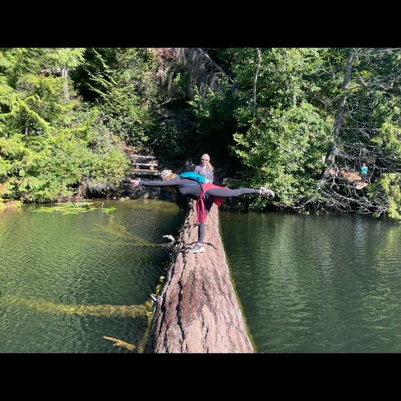 Meet your Posher, Michelle - Picture 3 of 4